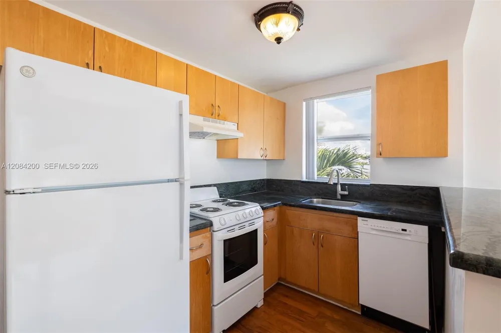 1542 Drexel Ave #302 Miami Beach, FL 33139