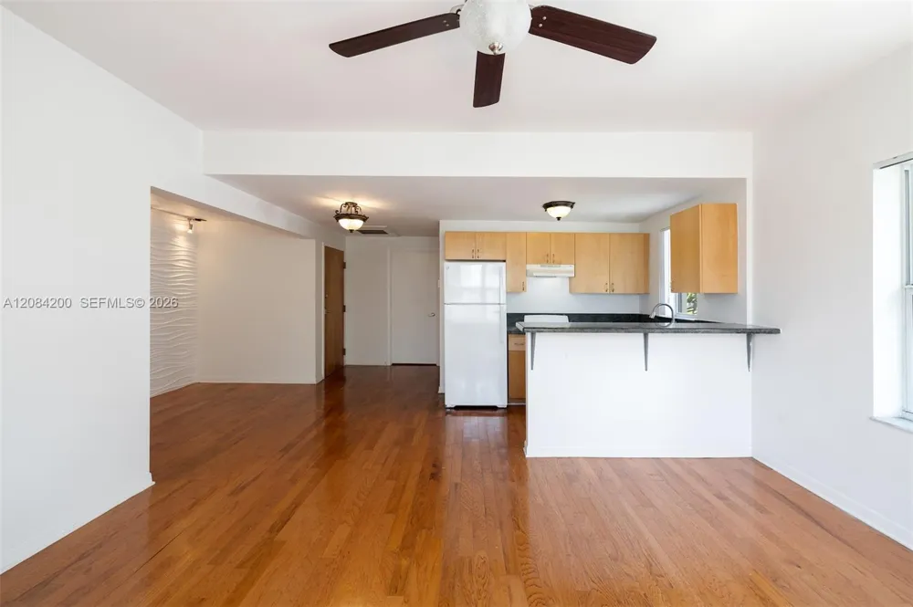 1542 Drexel Ave #302 Miami Beach, FL 33139
