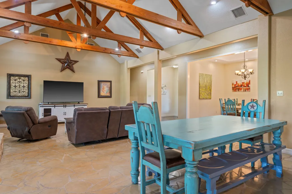 302 Guadalupe River Drive Seguin, TX 78155