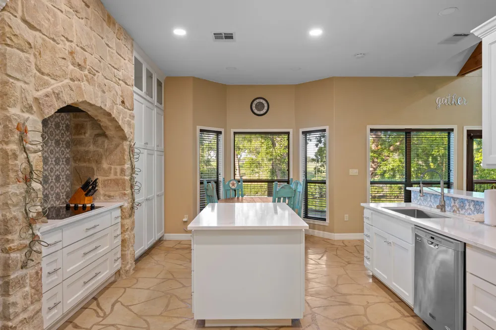 302 Guadalupe River Drive Seguin, TX 78155