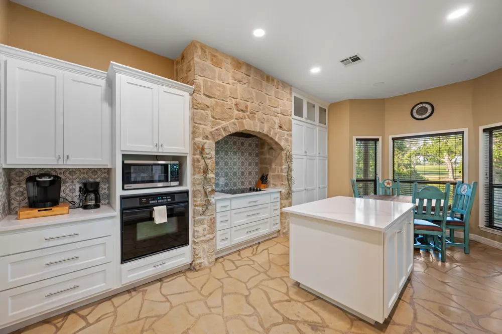 302 Guadalupe River Drive Seguin, TX 78155