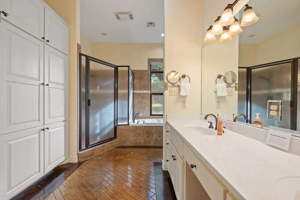 302 Guadalupe River Drive Seguin, TX 78155