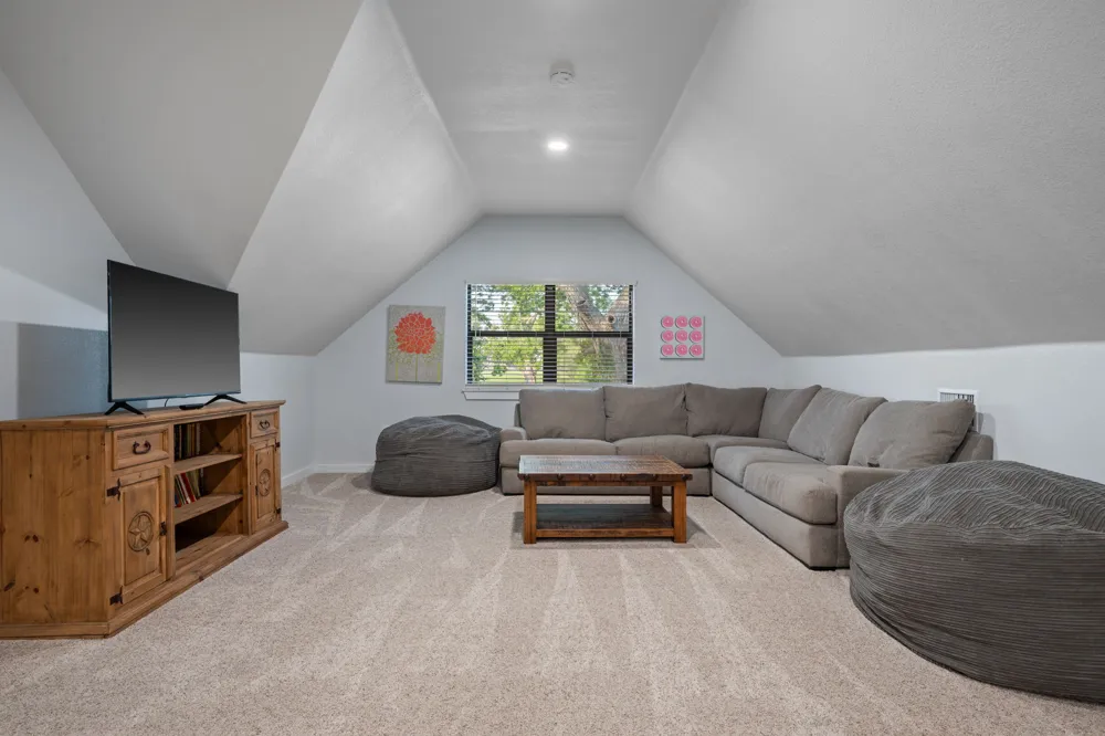 302 Guadalupe River Drive Seguin, TX 78155