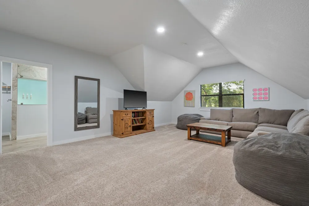 302 Guadalupe River Drive Seguin, TX 78155