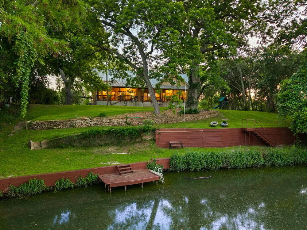 302 Guadalupe River Drive Seguin, TX 78155