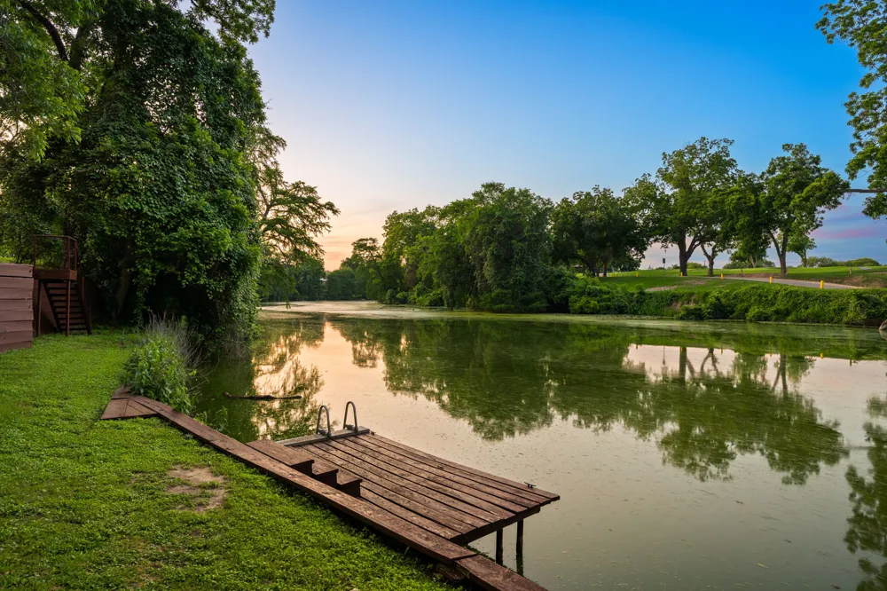 302 Guadalupe River Drive Seguin, TX 78155