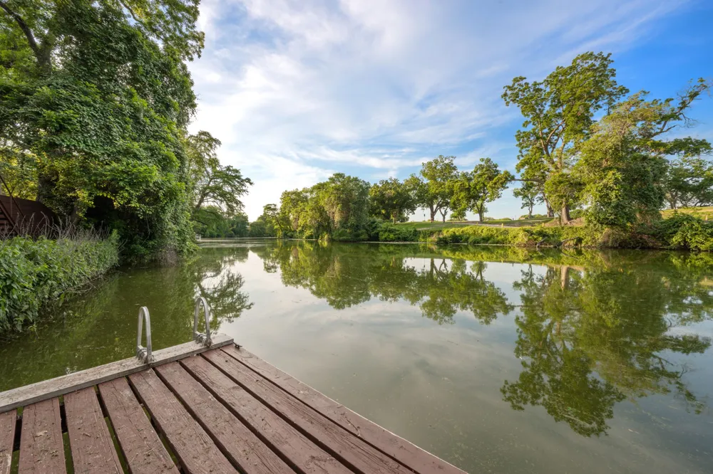 302 Guadalupe River Drive Seguin, TX 78155