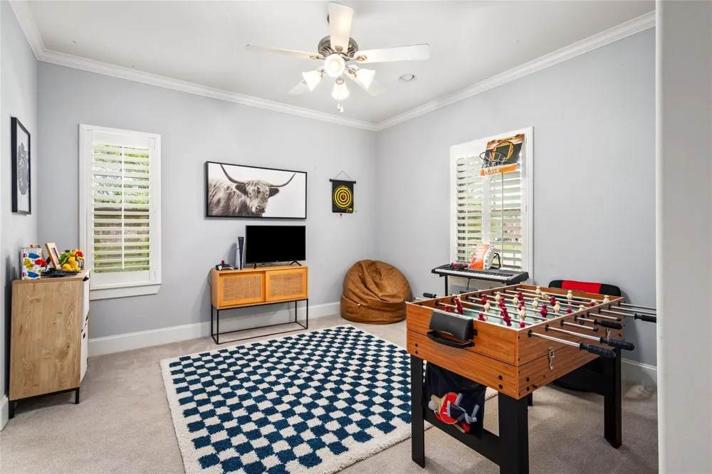 1045 Rosepoint Street Houston, TX 77018