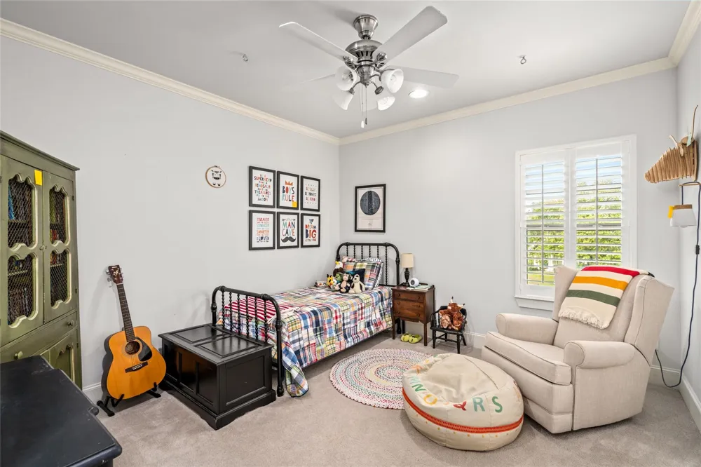1045 Rosepoint Street Houston, TX 77018