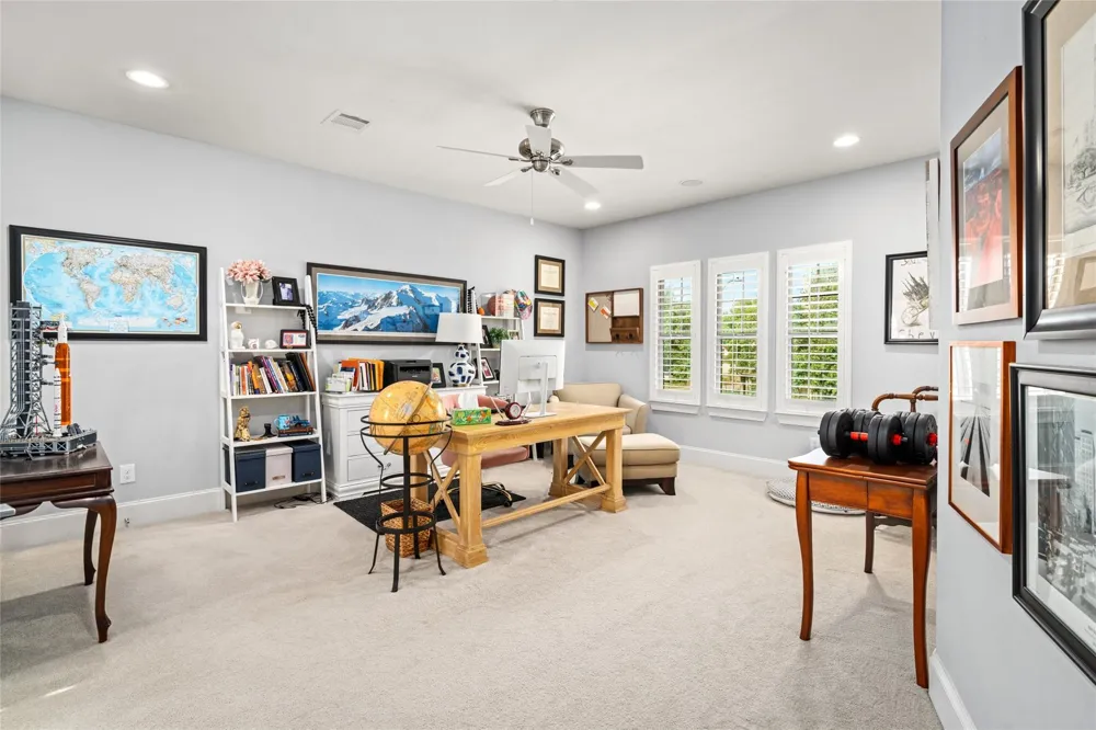 1045 Rosepoint Street Houston, TX 77018