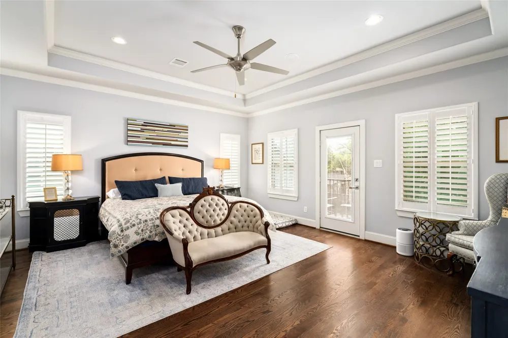 1045 Rosepoint Street Houston, TX 77018