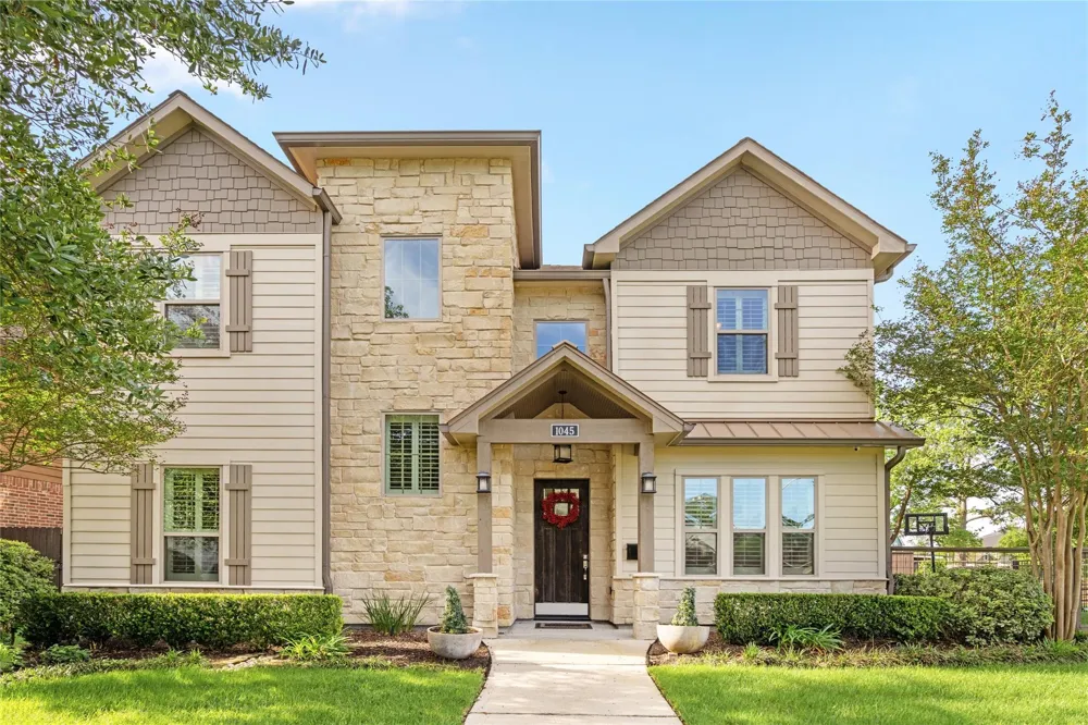 1045 Rosepoint Street Houston, TX 77018