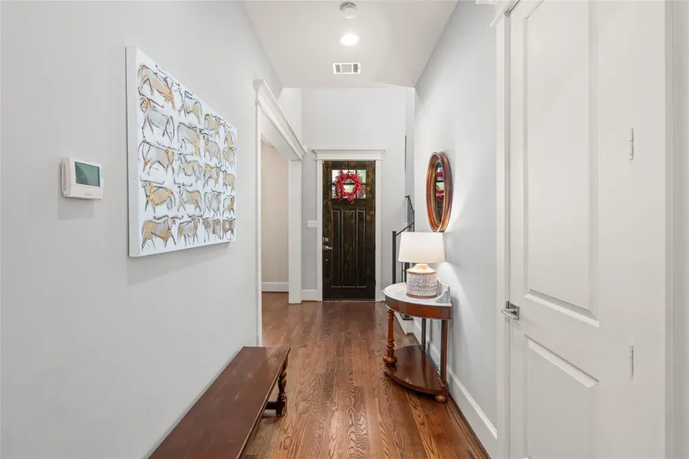 1045 Rosepoint Street Houston, TX 77018