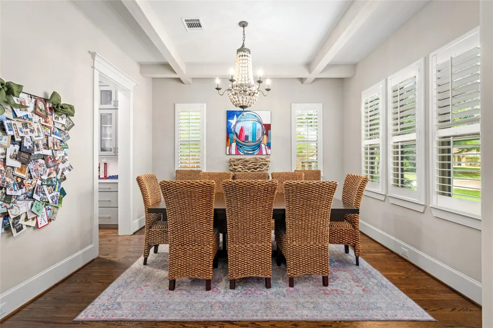 1045 Rosepoint Street Houston, TX 77018