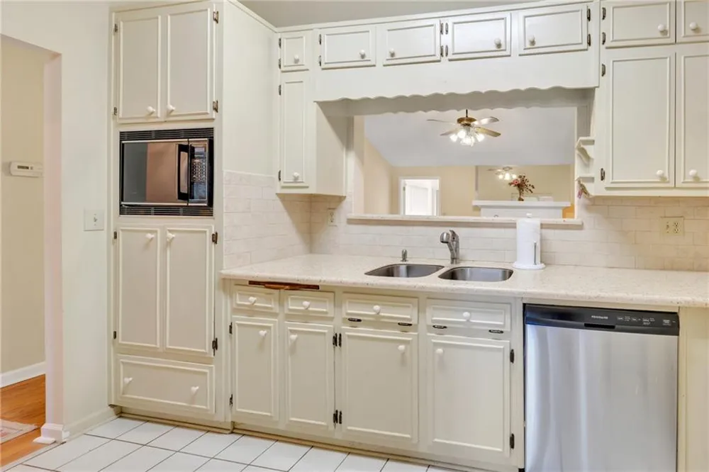 4938 Lake Forest Drive Conyers, GA 30094
