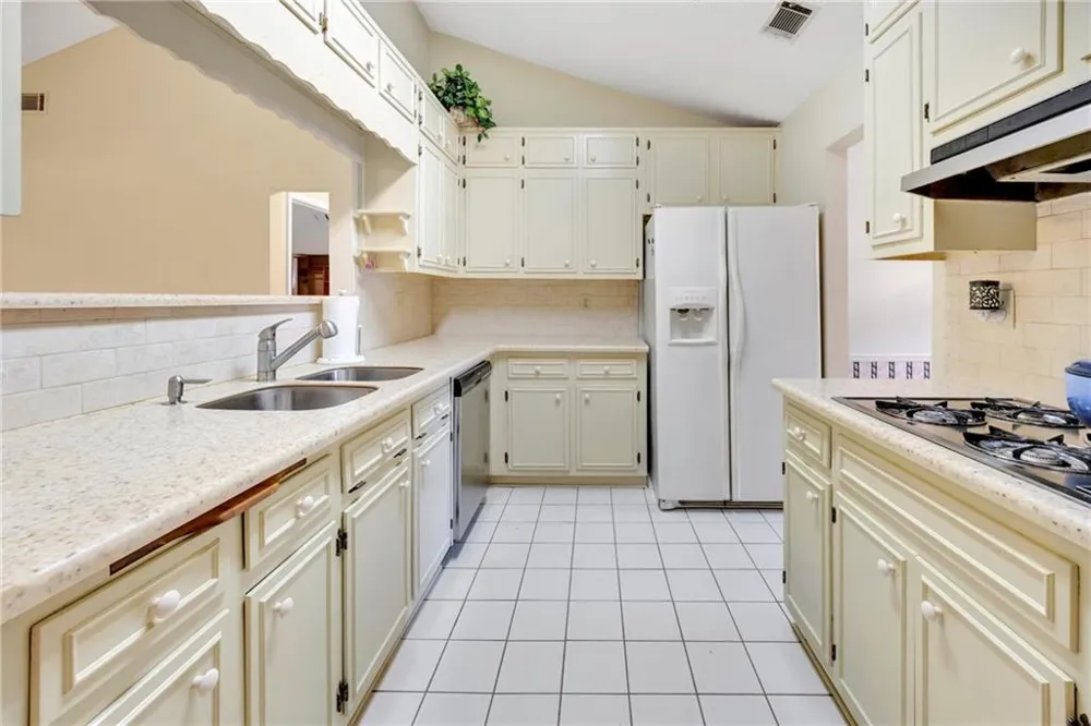 4938 Lake Forest Drive Conyers, GA 30094