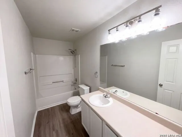 10155 Cedarcliff San Antonio, TX 78245
