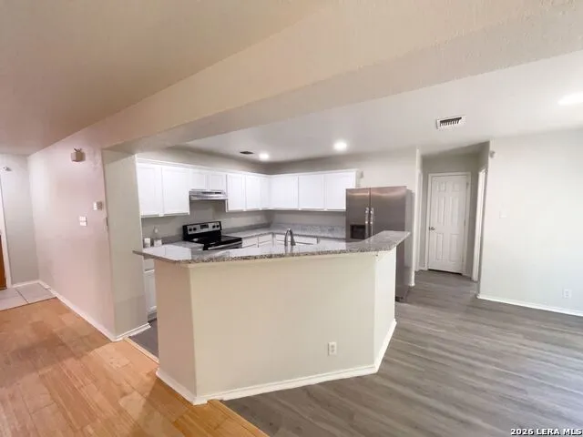 10155 Cedarcliff San Antonio, TX 78245