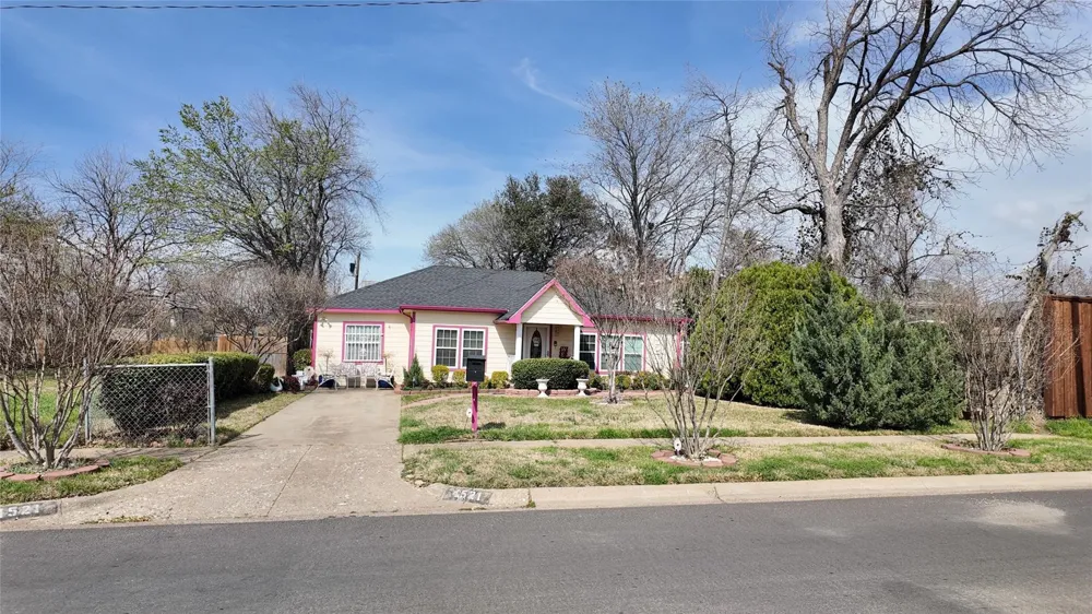4521 Kelton Drive Dallas, TX 75209