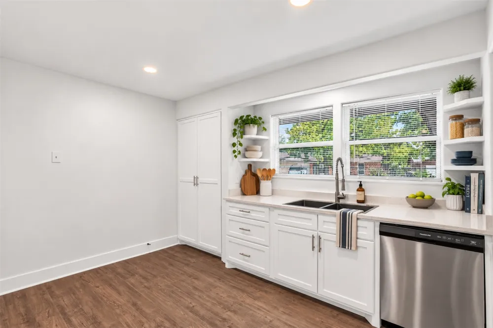 8949 Shorelark Drive Dallas, TX 75217
