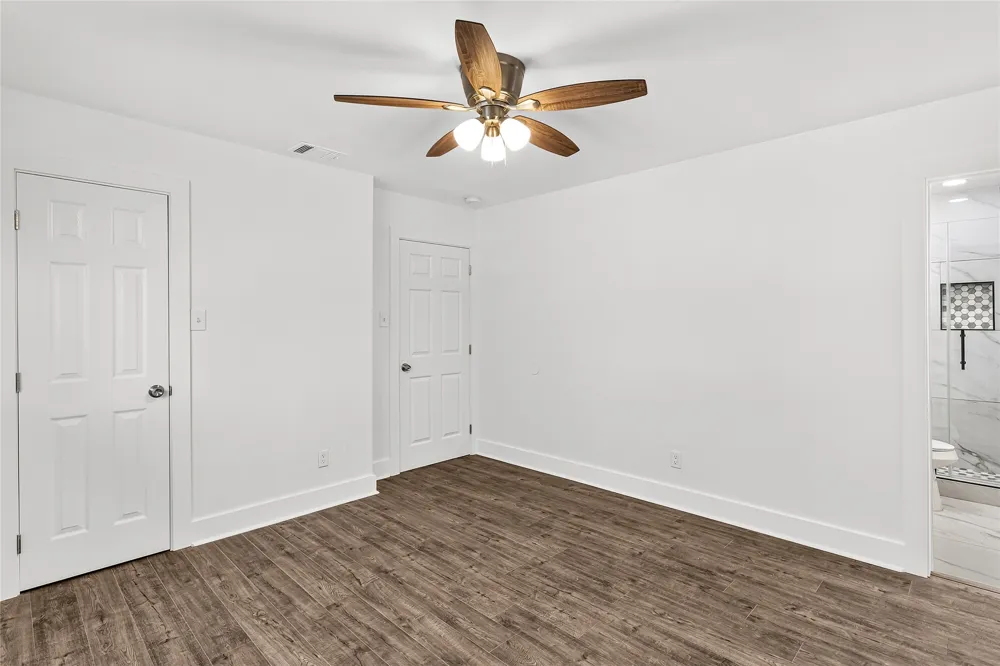8949 Shorelark Drive Dallas, TX 75217