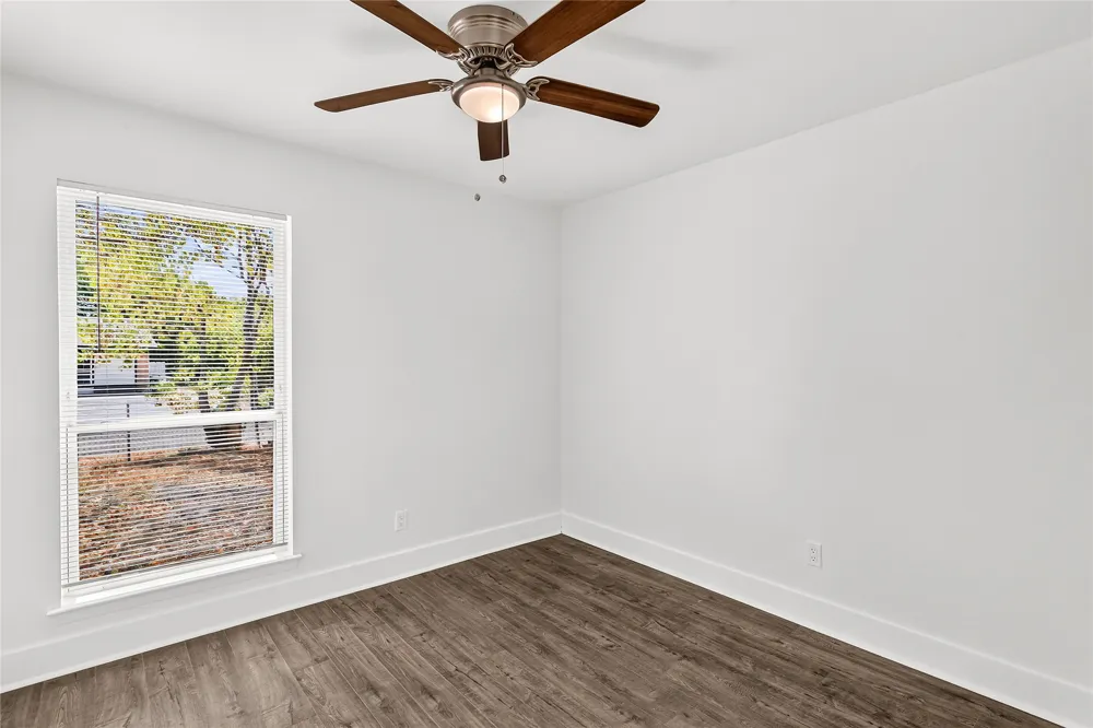 8949 Shorelark Drive Dallas, TX 75217