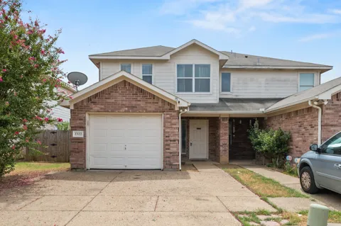 2322 Kingsway Drive