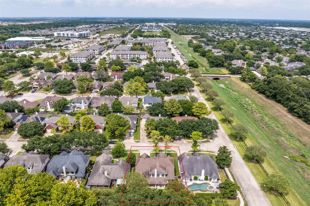 18507 Berry Leaf Court Houston, TX 77084