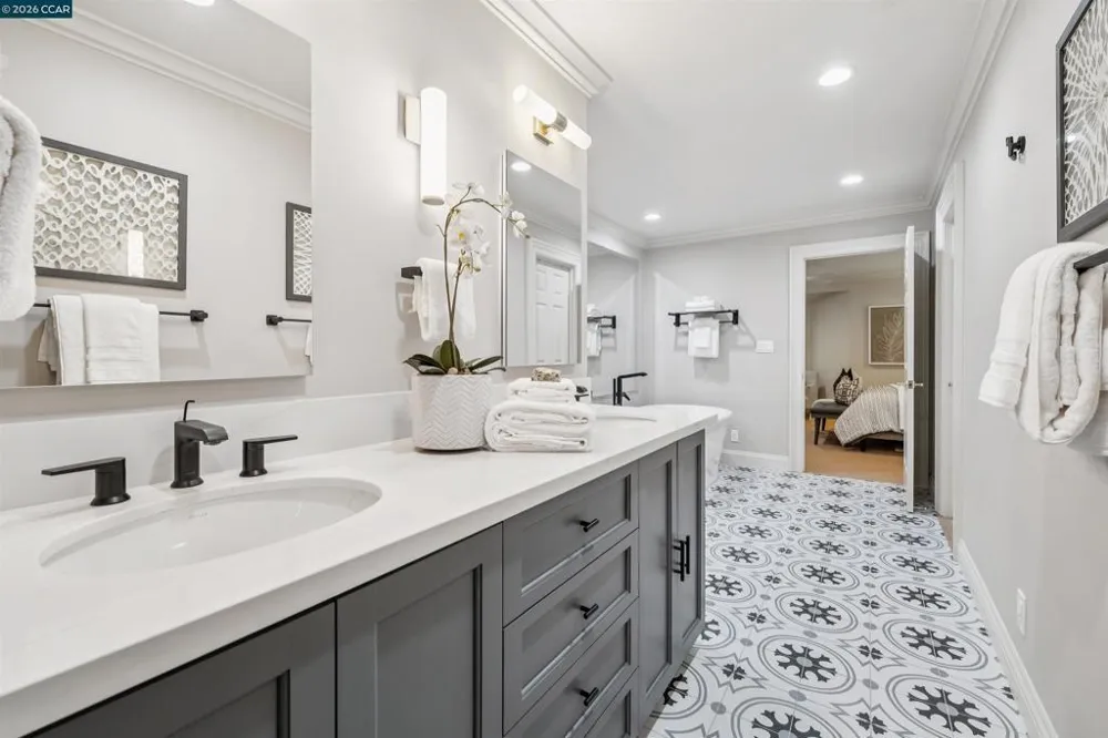3357 Deer Hollow Dr Danville, CA 94506