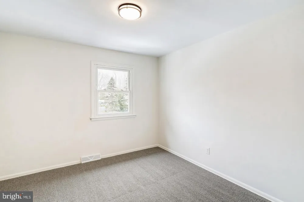 333 GOLF HILLS ROAD Havertown, PA 19083