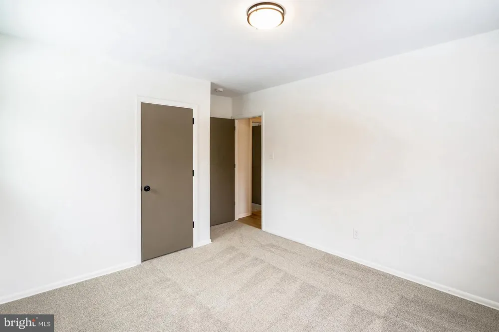 333 GOLF HILLS ROAD Havertown, PA 19083
