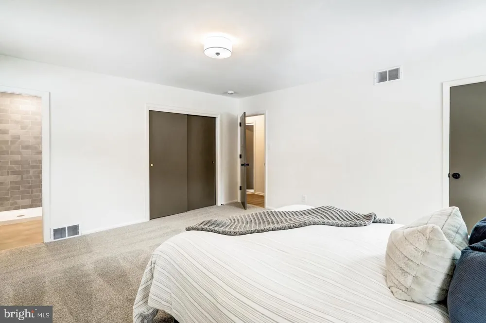 333 GOLF HILLS ROAD Havertown, PA 19083