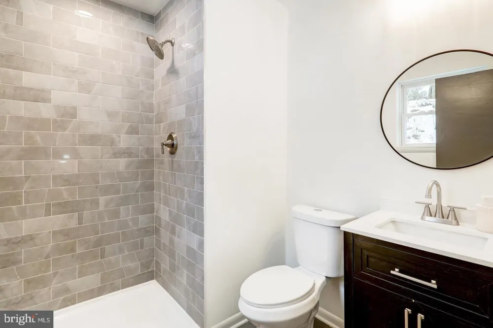 333 GOLF HILLS ROAD Havertown, PA 19083