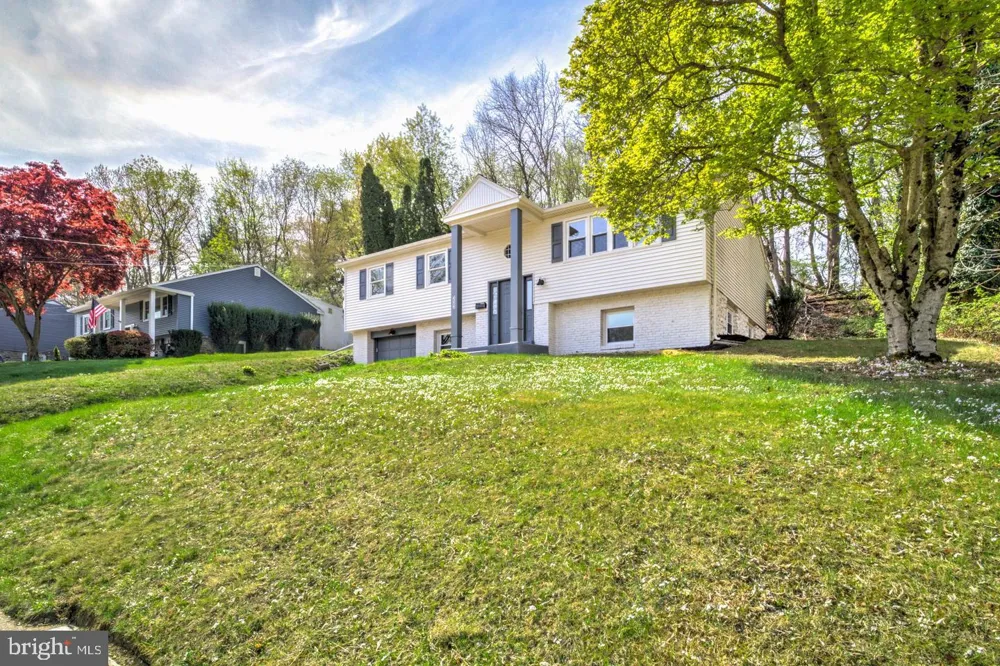 333 GOLF HILLS ROAD Havertown, PA 19083