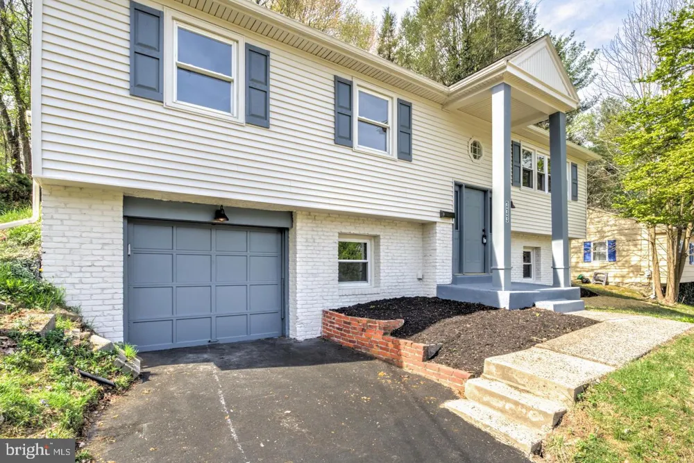 333 GOLF HILLS ROAD Havertown, PA 19083