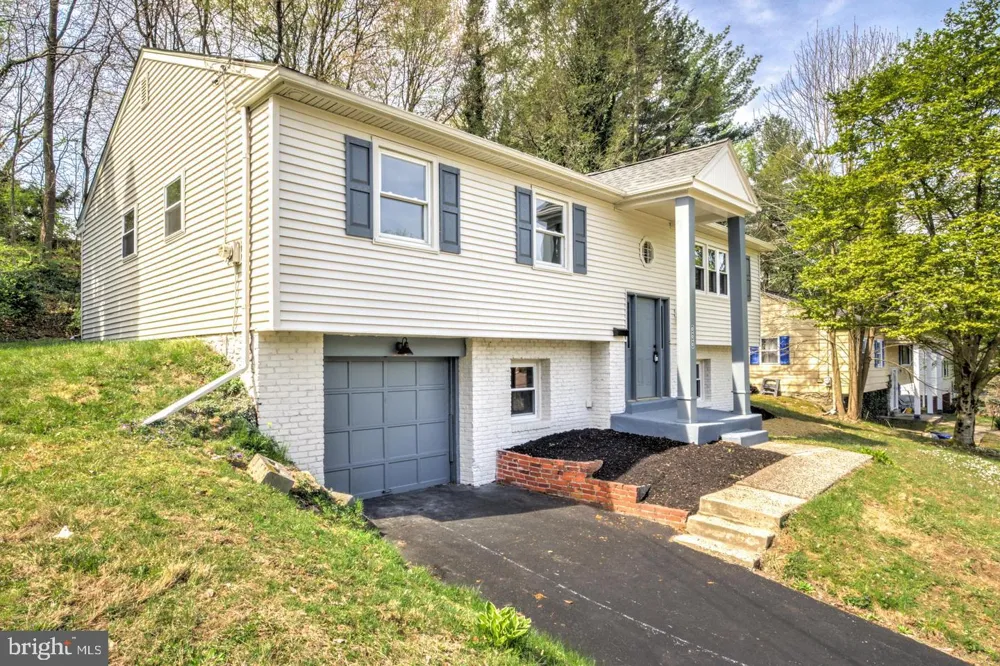 333 GOLF HILLS ROAD Havertown, PA 19083