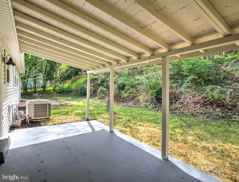 333 GOLF HILLS ROAD Havertown, PA 19083