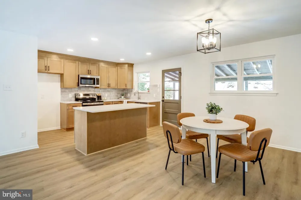 333 GOLF HILLS ROAD Havertown, PA 19083