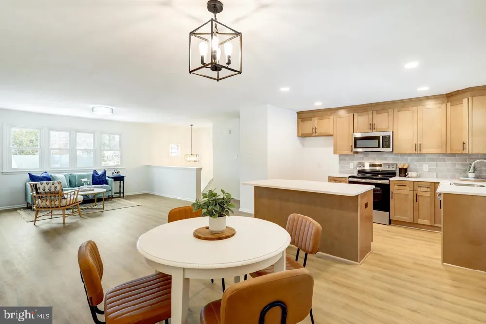 333 GOLF HILLS ROAD Havertown, PA 19083