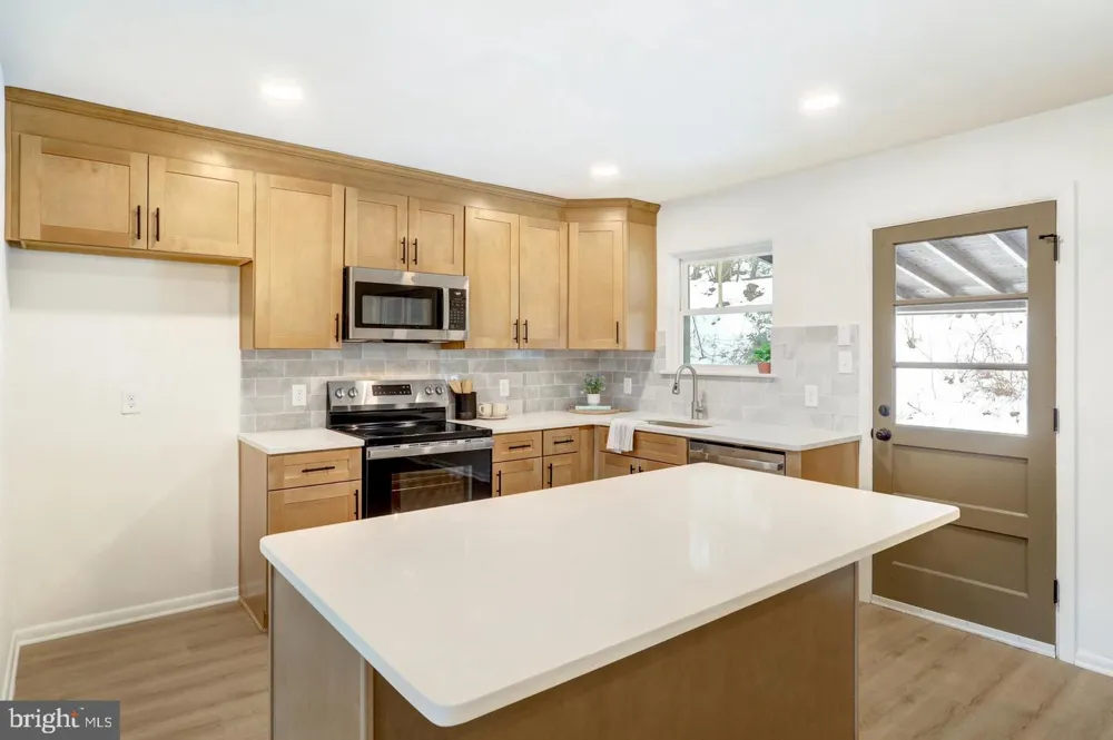 333 GOLF HILLS ROAD Havertown, PA 19083