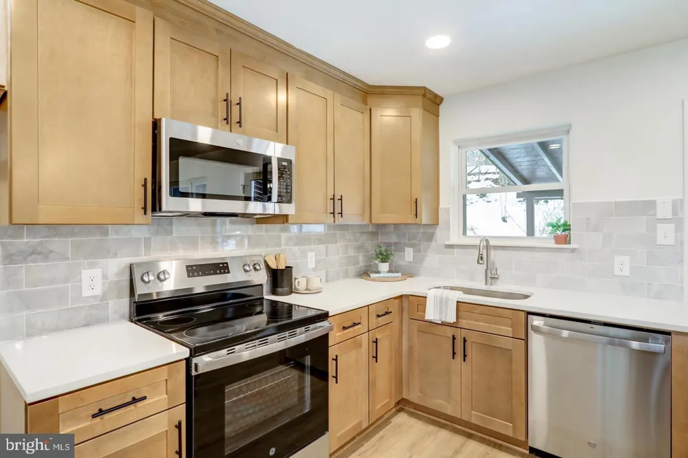 333 GOLF HILLS ROAD Havertown, PA 19083