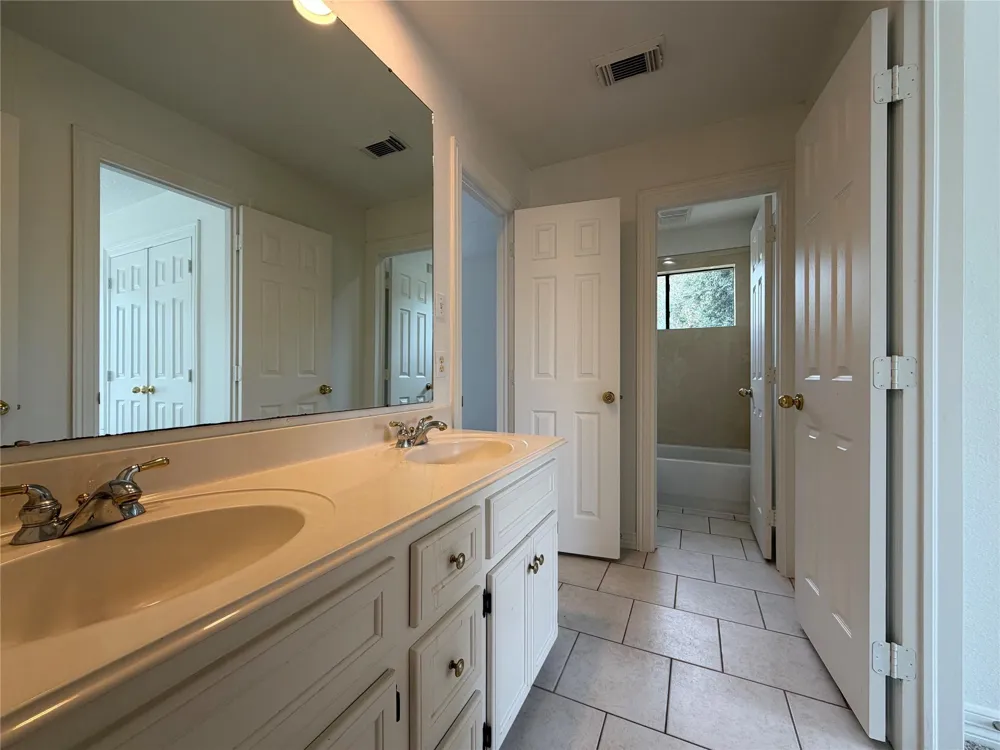 201 Rosemary Lane Lake Jackson, TX 77566