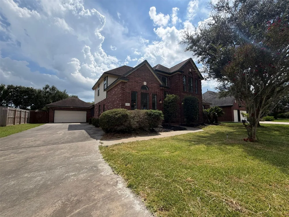 201 Rosemary Lane Lake Jackson, TX 77566