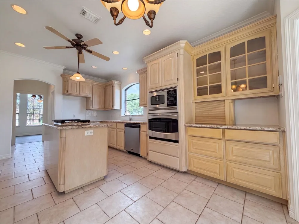 201 Rosemary Lane Lake Jackson, TX 77566