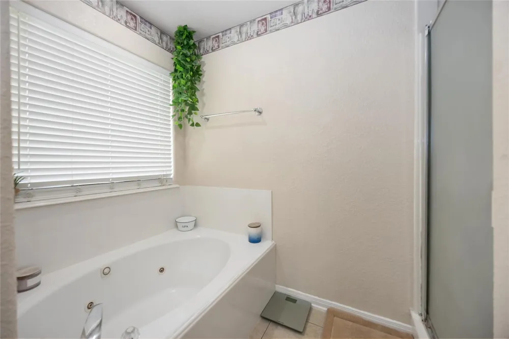 8686 Fm-2004 Santa Fe, TX 77510