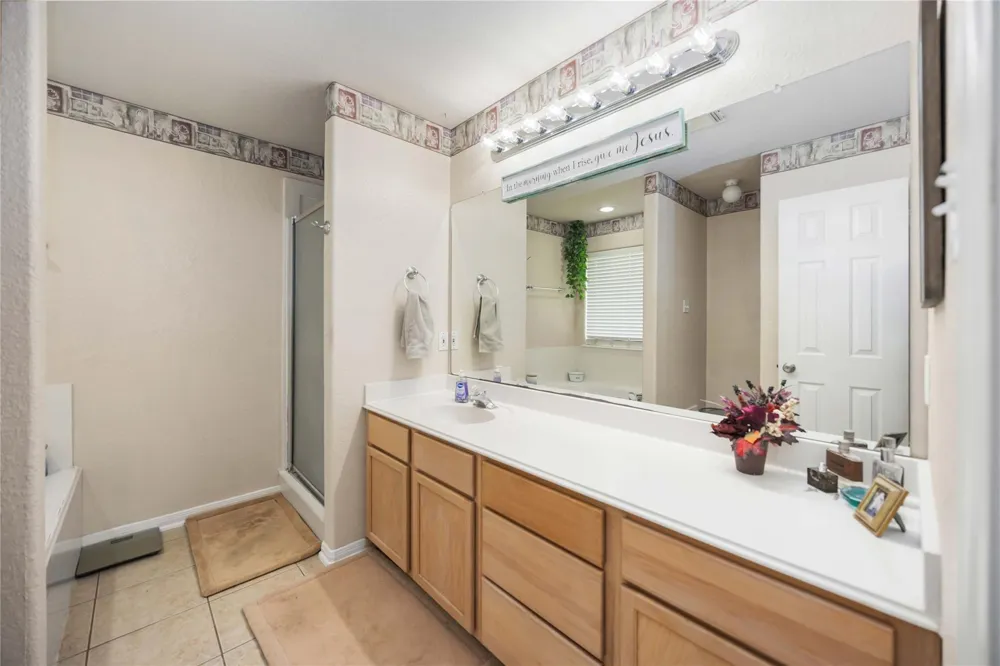 8686 Fm-2004 Santa Fe, TX 77510