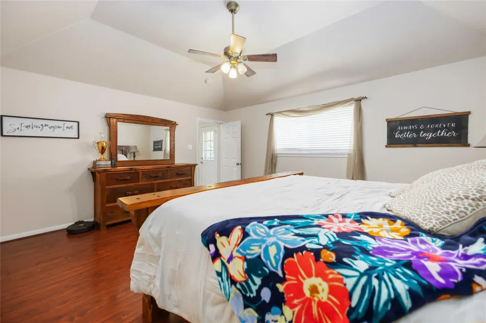 8686 Fm-2004 Santa Fe, TX 77510