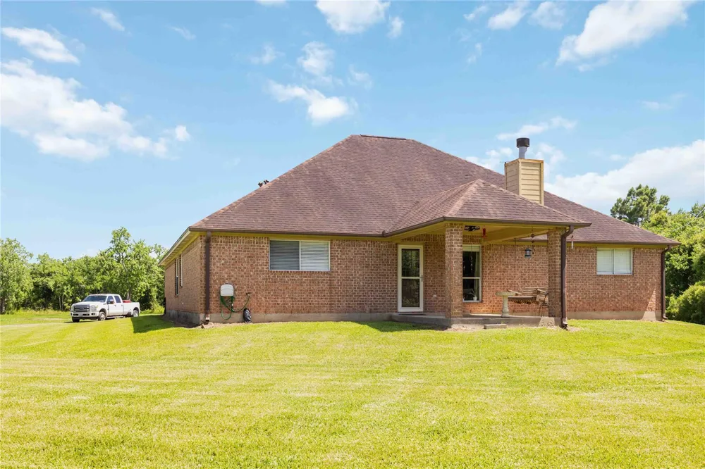 8686 Fm-2004 Santa Fe, TX 77510