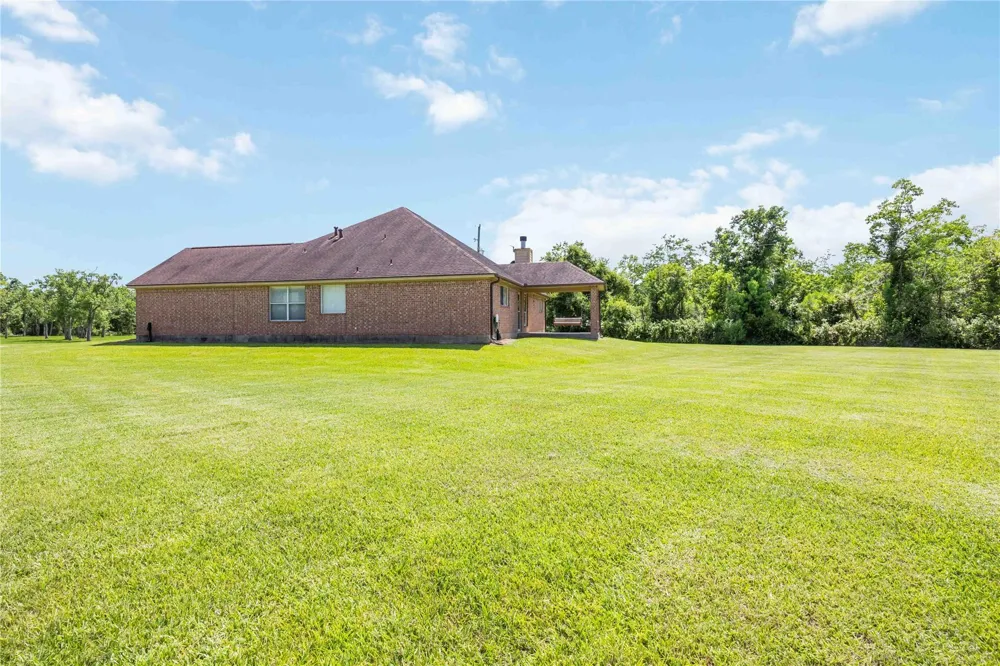 8686 Fm-2004 Santa Fe, TX 77510