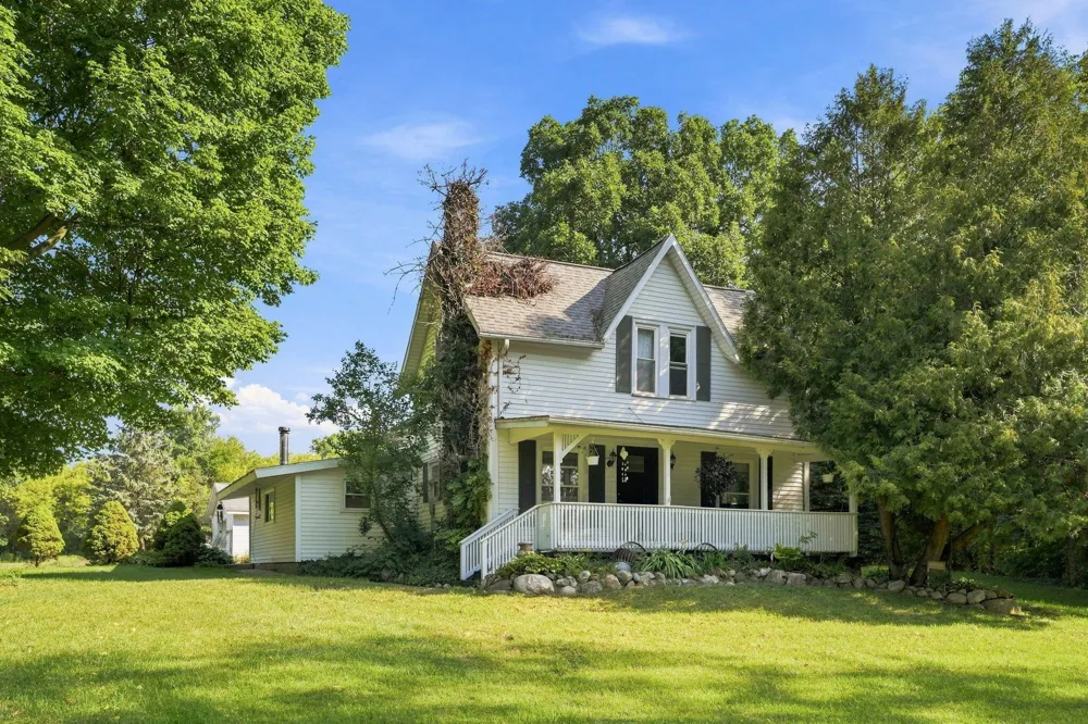 13921 Old 14 Mile Road NE Greenville, MI 48838
